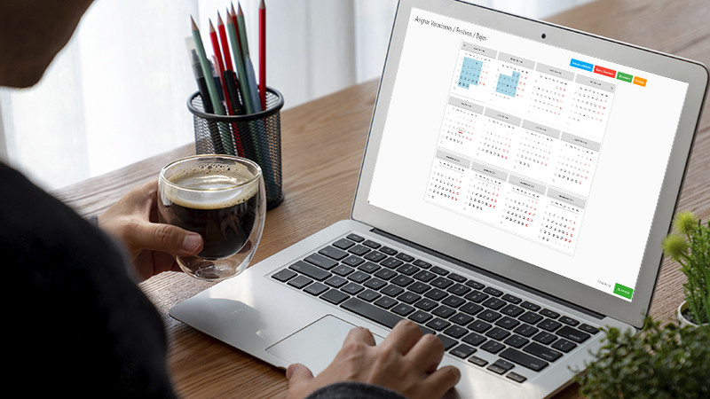Es posible configurar el calendario de un empleado desde el ordenador